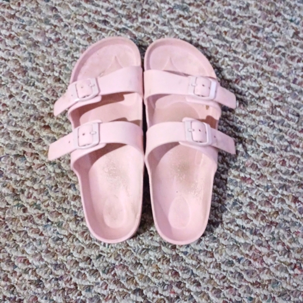 Size 5 pink slides